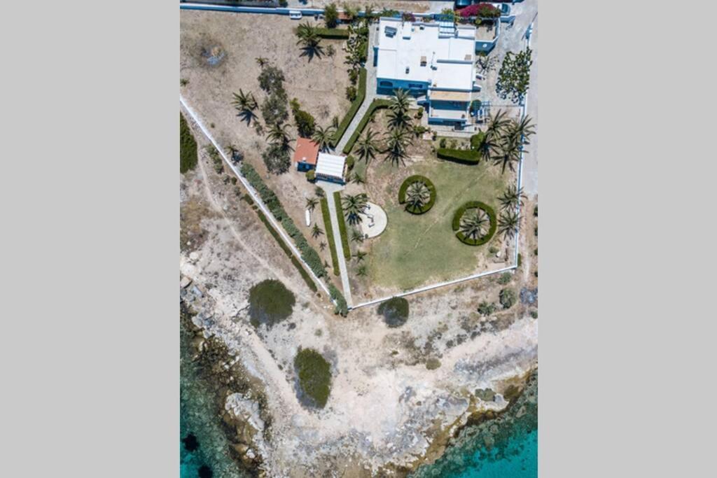 Palmaya Villa, Unique Seafront Experience Вайя Экстерьер фото