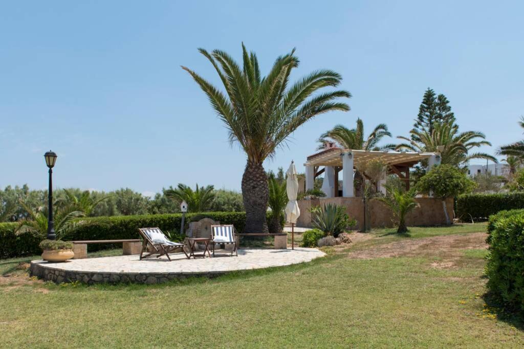 Palmaya Villa, Unique Seafront Experience Вайя Экстерьер фото